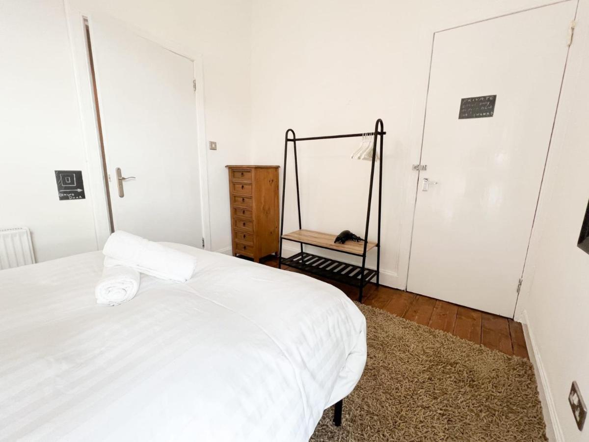 דירות אדינבורו Bohemian 1Br Flat In Abbeyhill מראה חיצוני תמונה