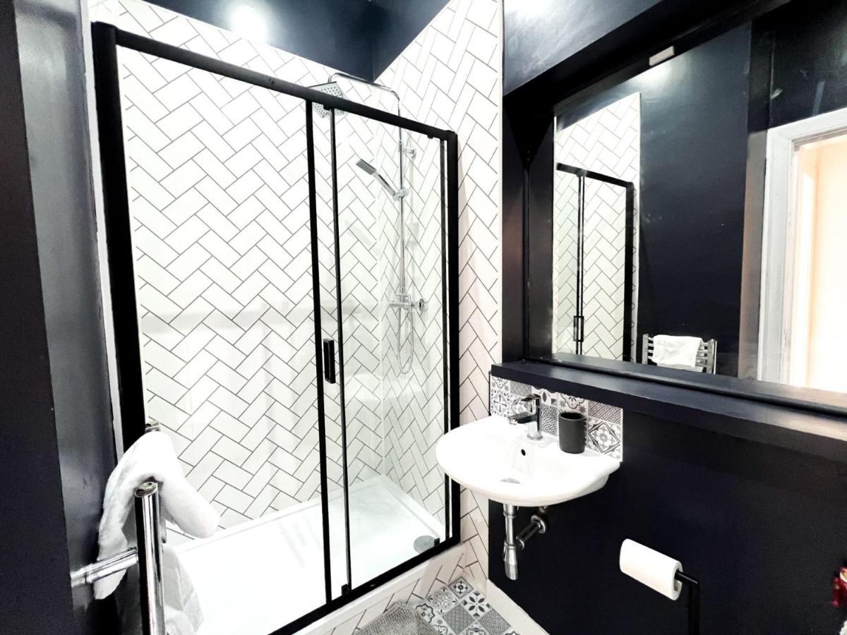 דירות אדינבורו Bohemian 1Br Flat In Abbeyhill מראה חיצוני תמונה