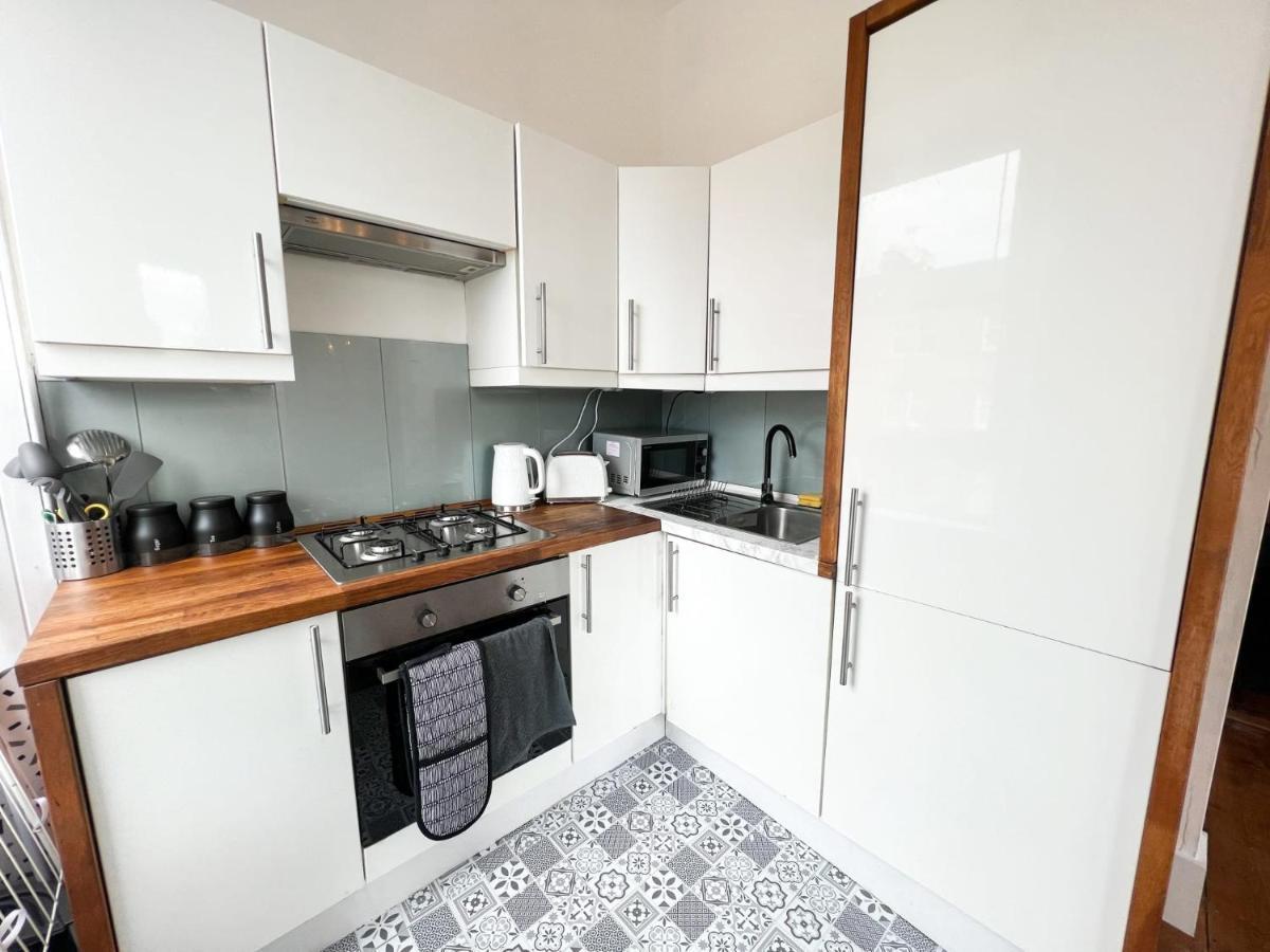 דירות אדינבורו Bohemian 1Br Flat In Abbeyhill מראה חיצוני תמונה